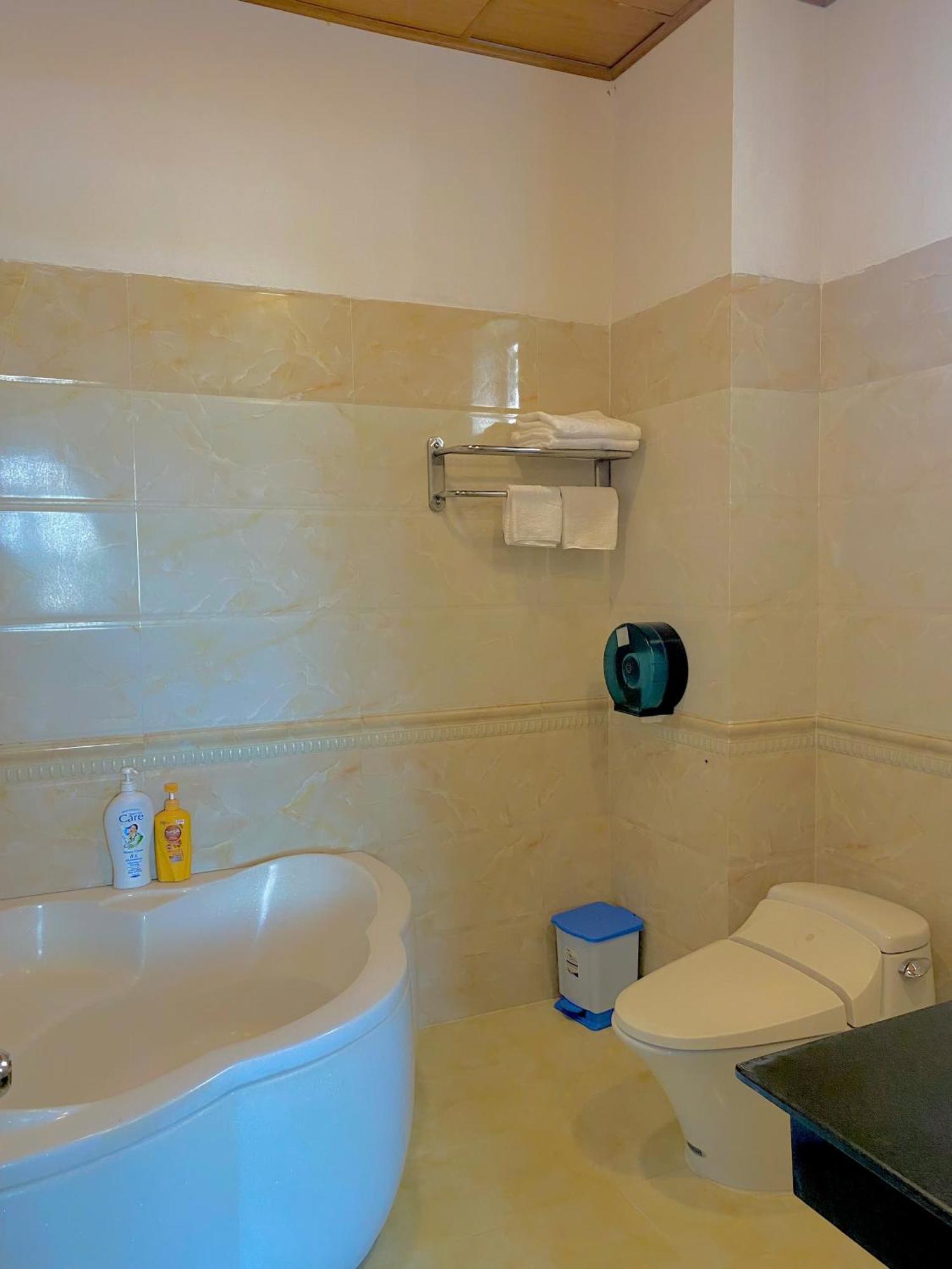 Phuc Hung 2 Hotel Rạch Giá Eksteriør bilde